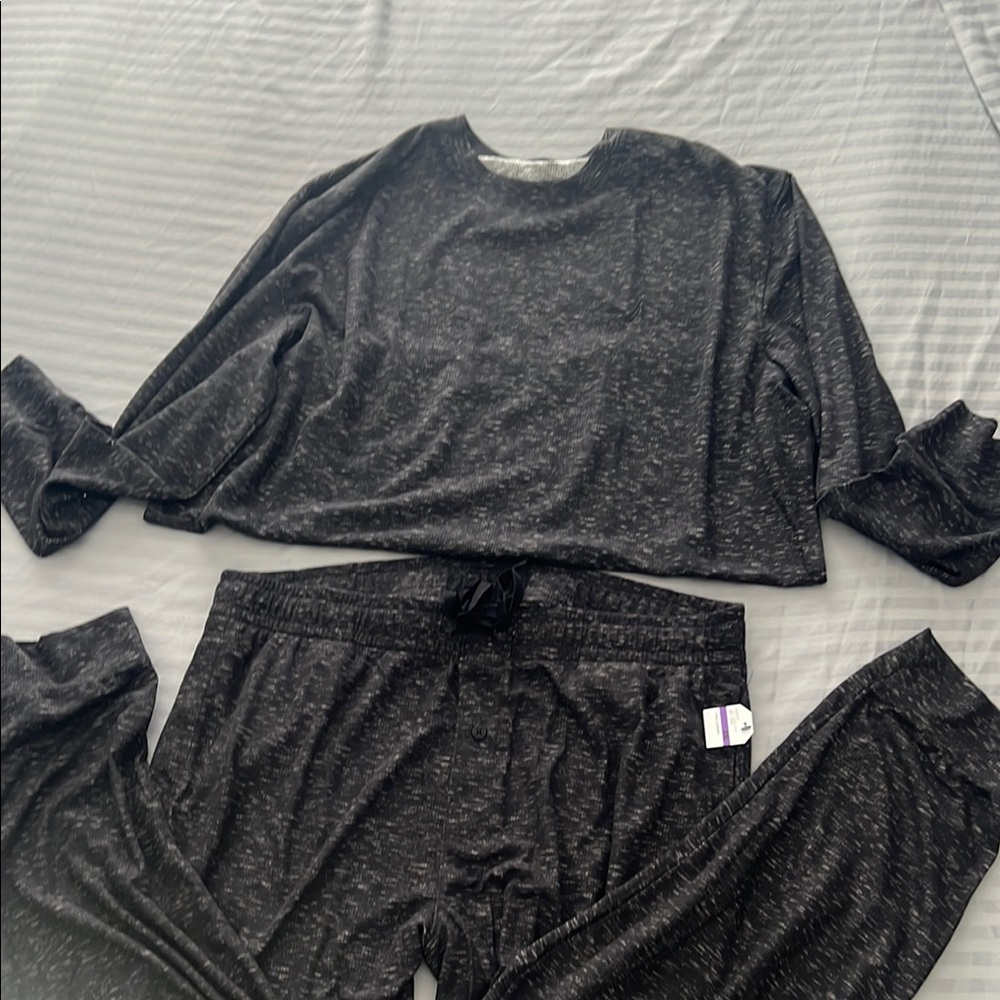 Cozy Black Lounge Set